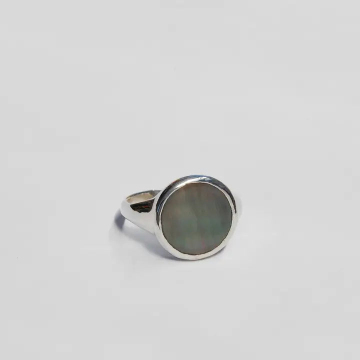 lacuna ring - grey mother of pearl