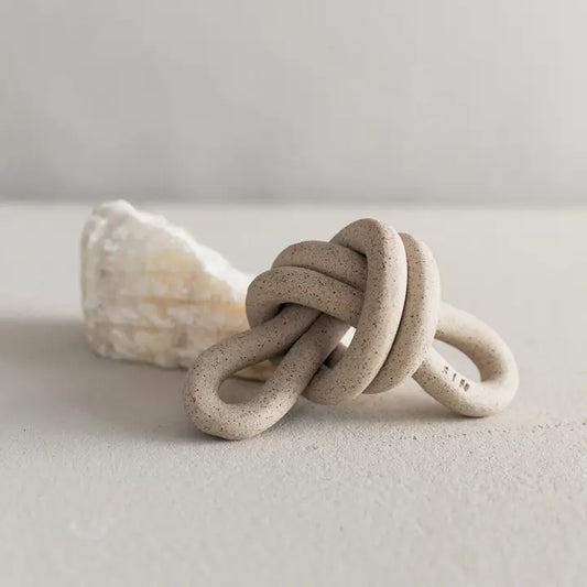 virgina sin / double loop knot - sand