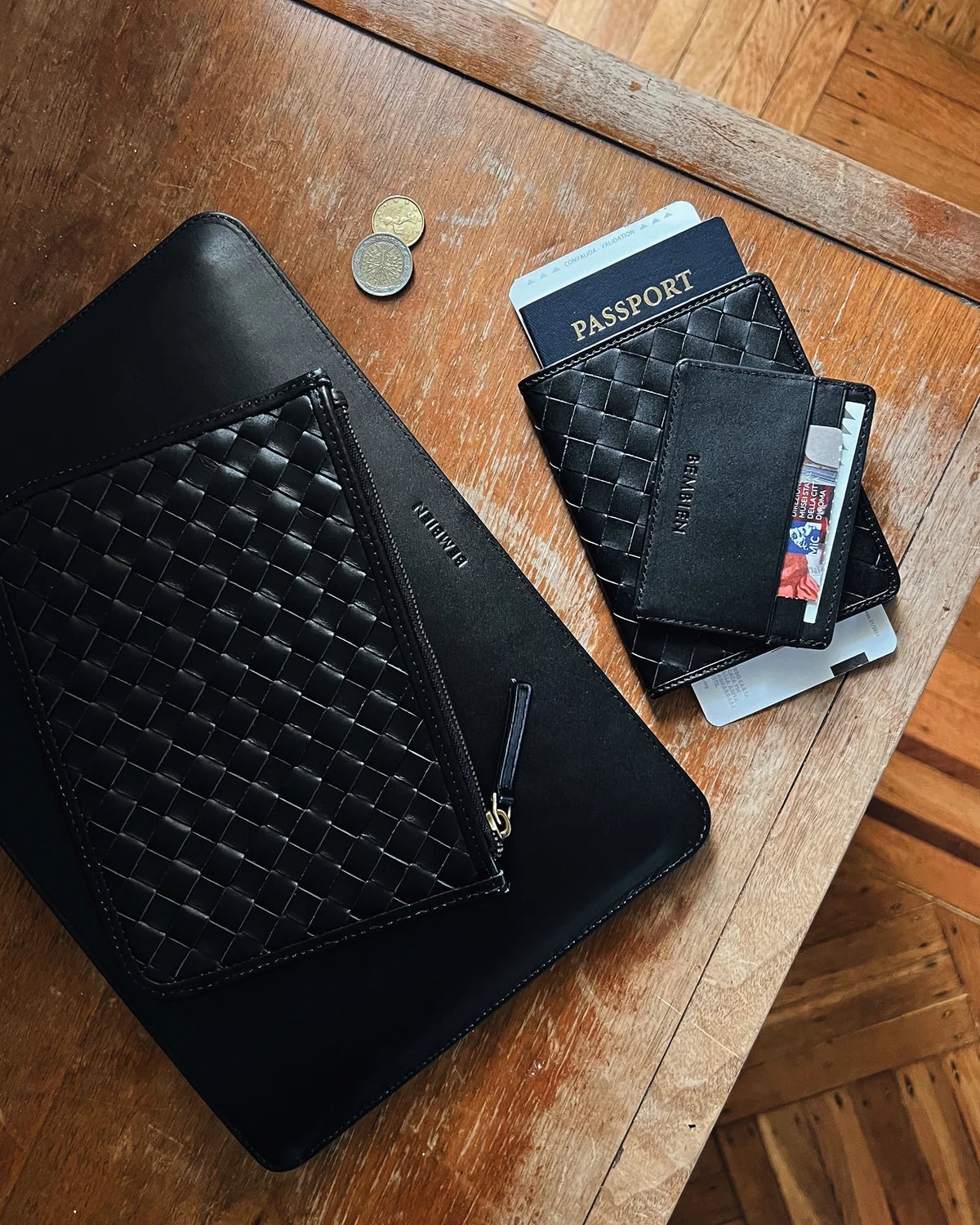 bembien / este passport holder - black