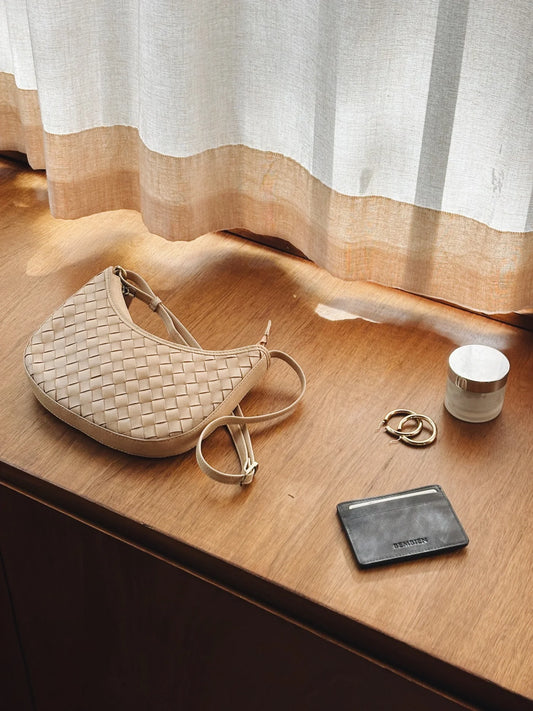 bembien / mini sling bag - carré weave cream