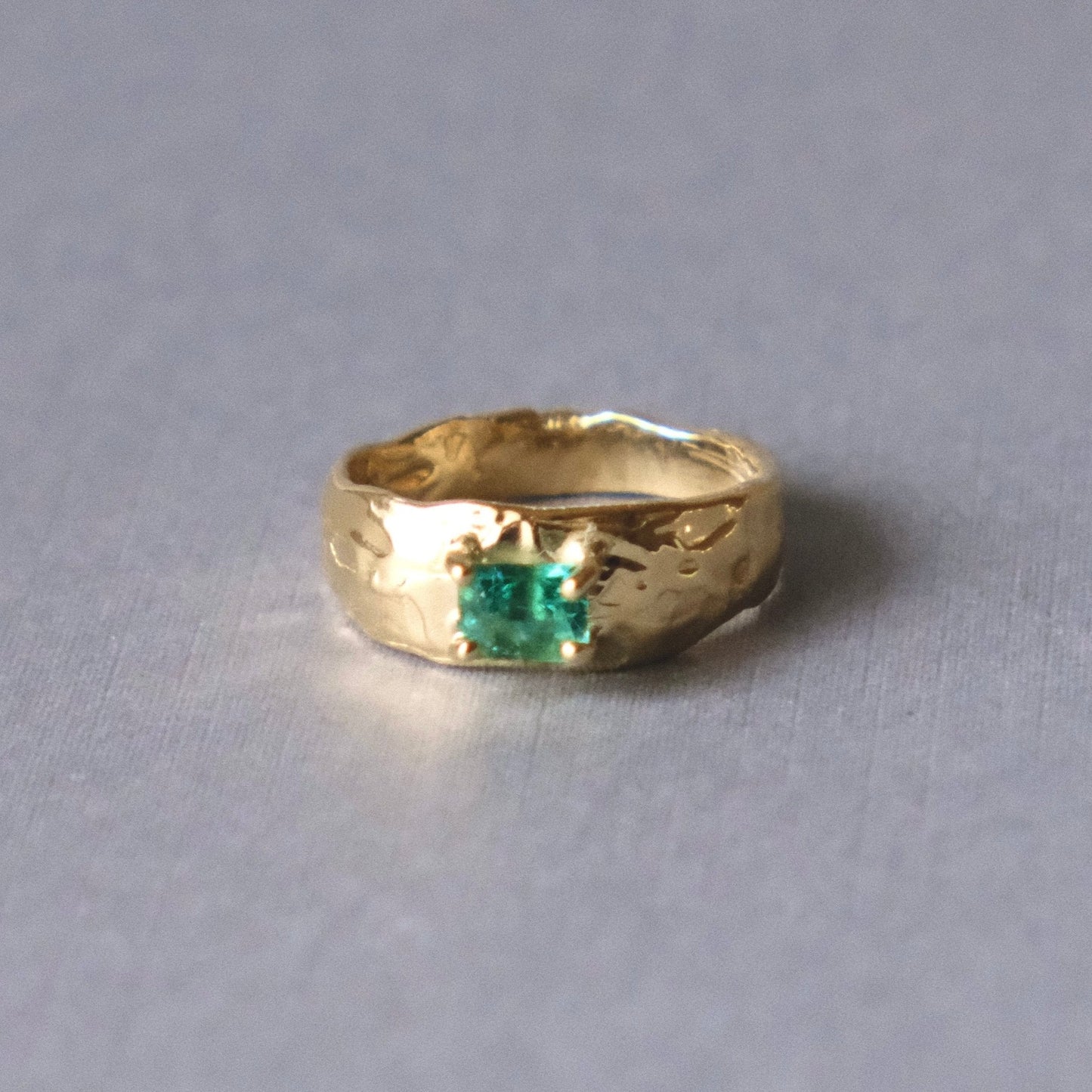 calypso ring - emerald