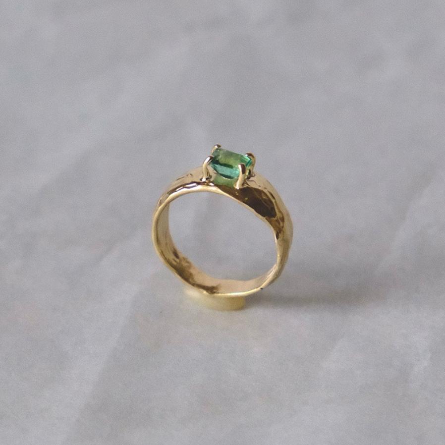 calypso ring - emerald