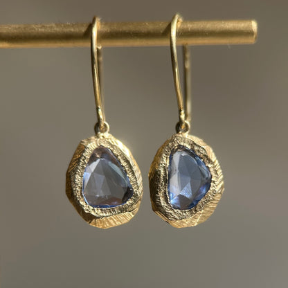 carved drop earrings - light blue sapphire