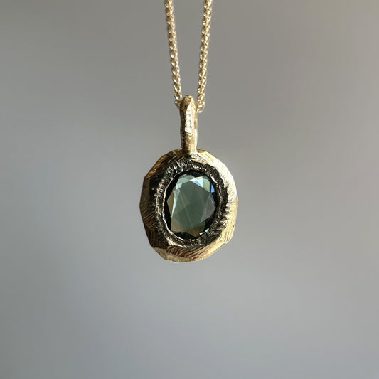 freeform charm pendant - green sapphire