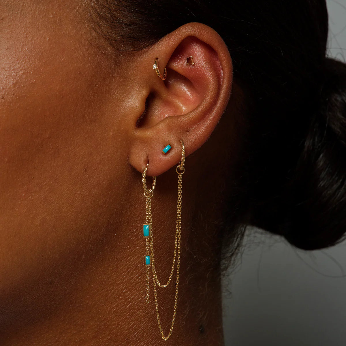 métier / twist clicker hoop earring - single