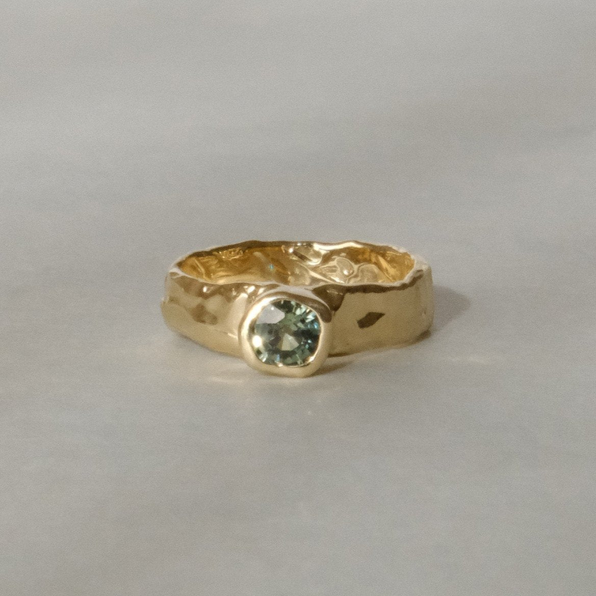 prima ring - green sapphire