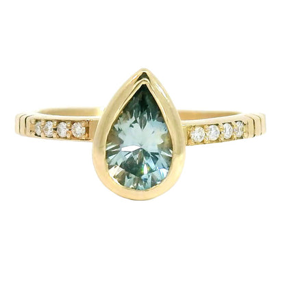 solitaire pear ring - montana sapphire