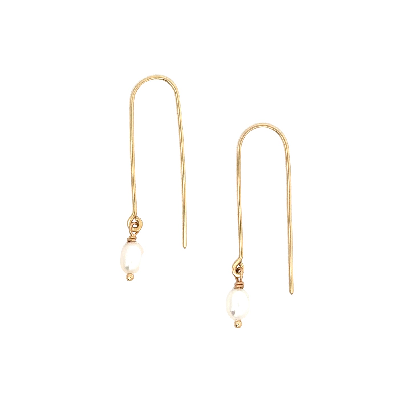 shannon len / earrings / horseshoe + pearl