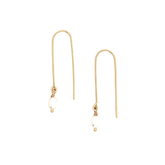 shannon len / earrings / horseshoe + pearl