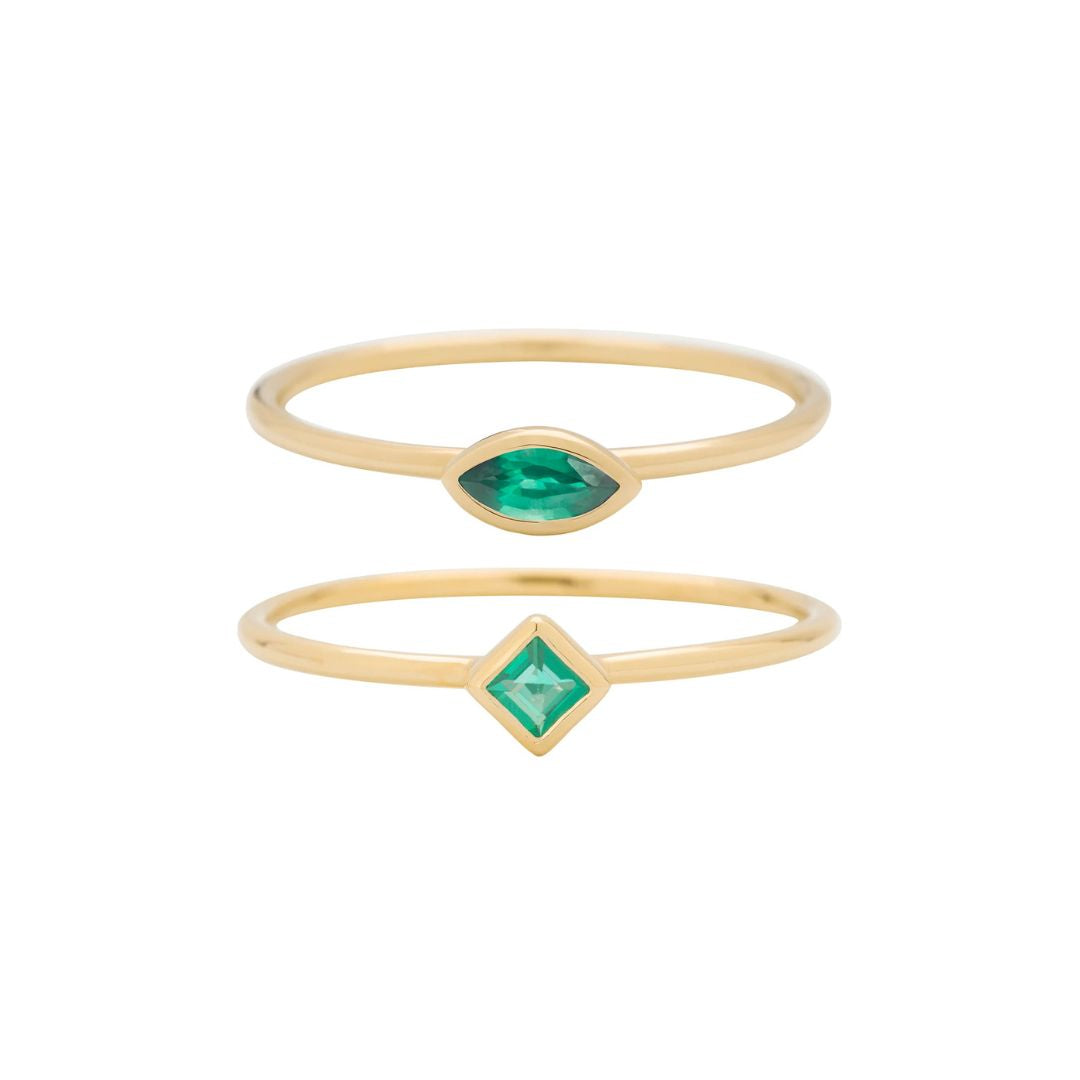 métier / emerald stacking ring