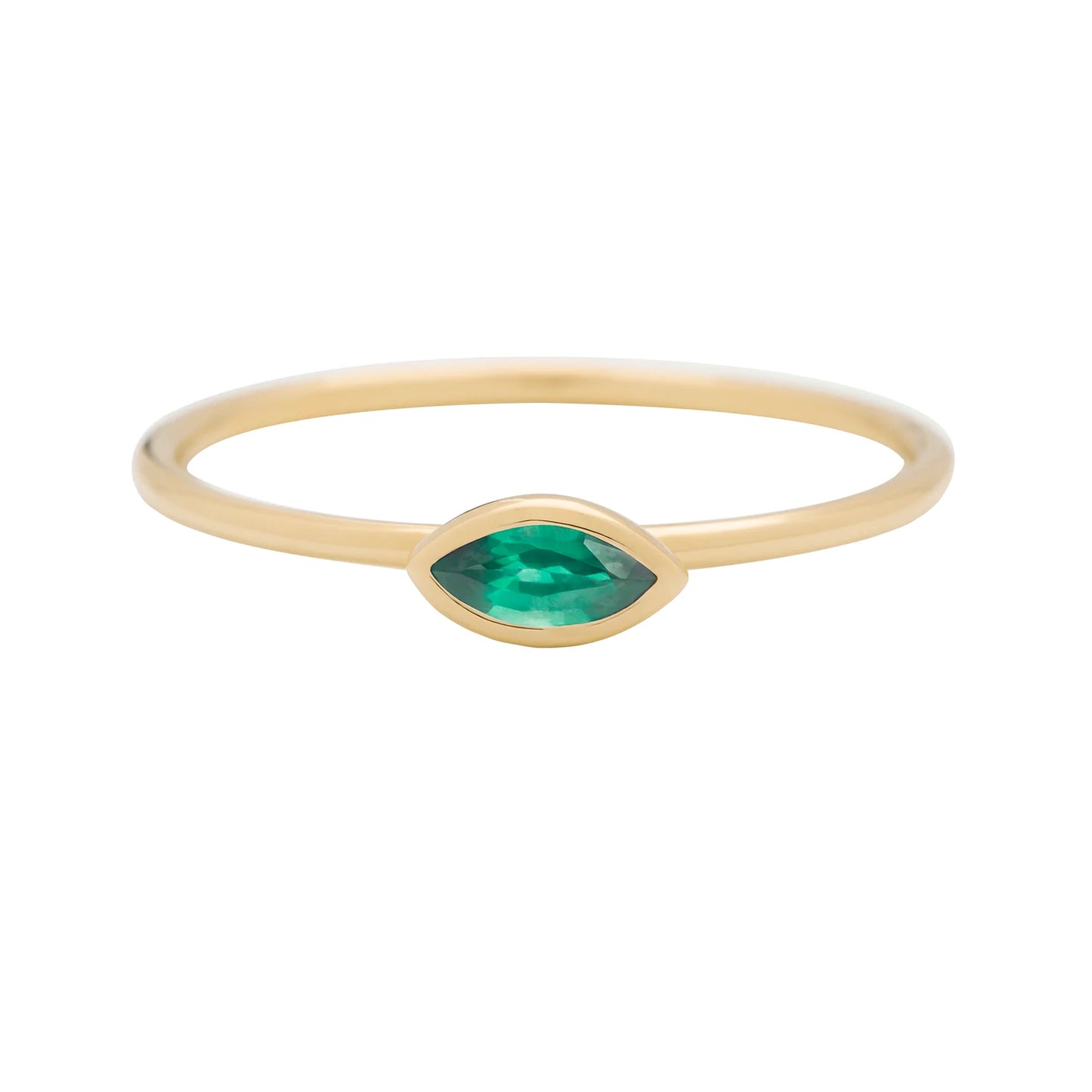 métier / emerald stacking ring