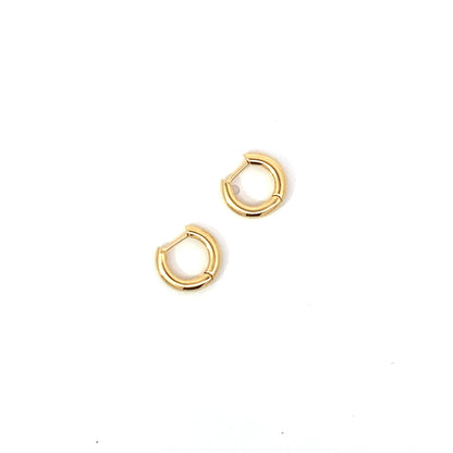 click huggie hoop earrings - 10mm